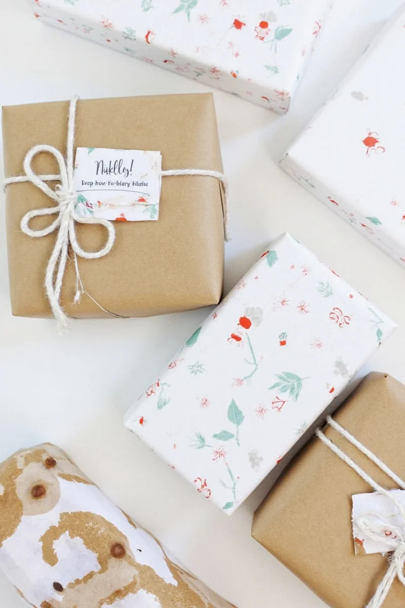 How to reuse brown Christmas wrapping paper as home decor