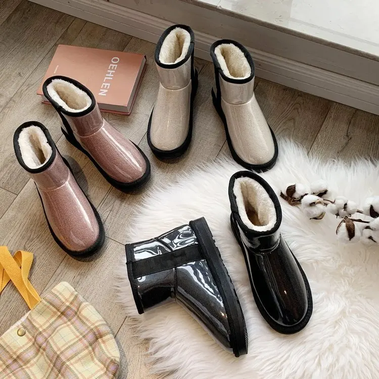 

Winter leather short tube warm student snow boots in new style with velvet filled non-slip cotton shoes, Customized color