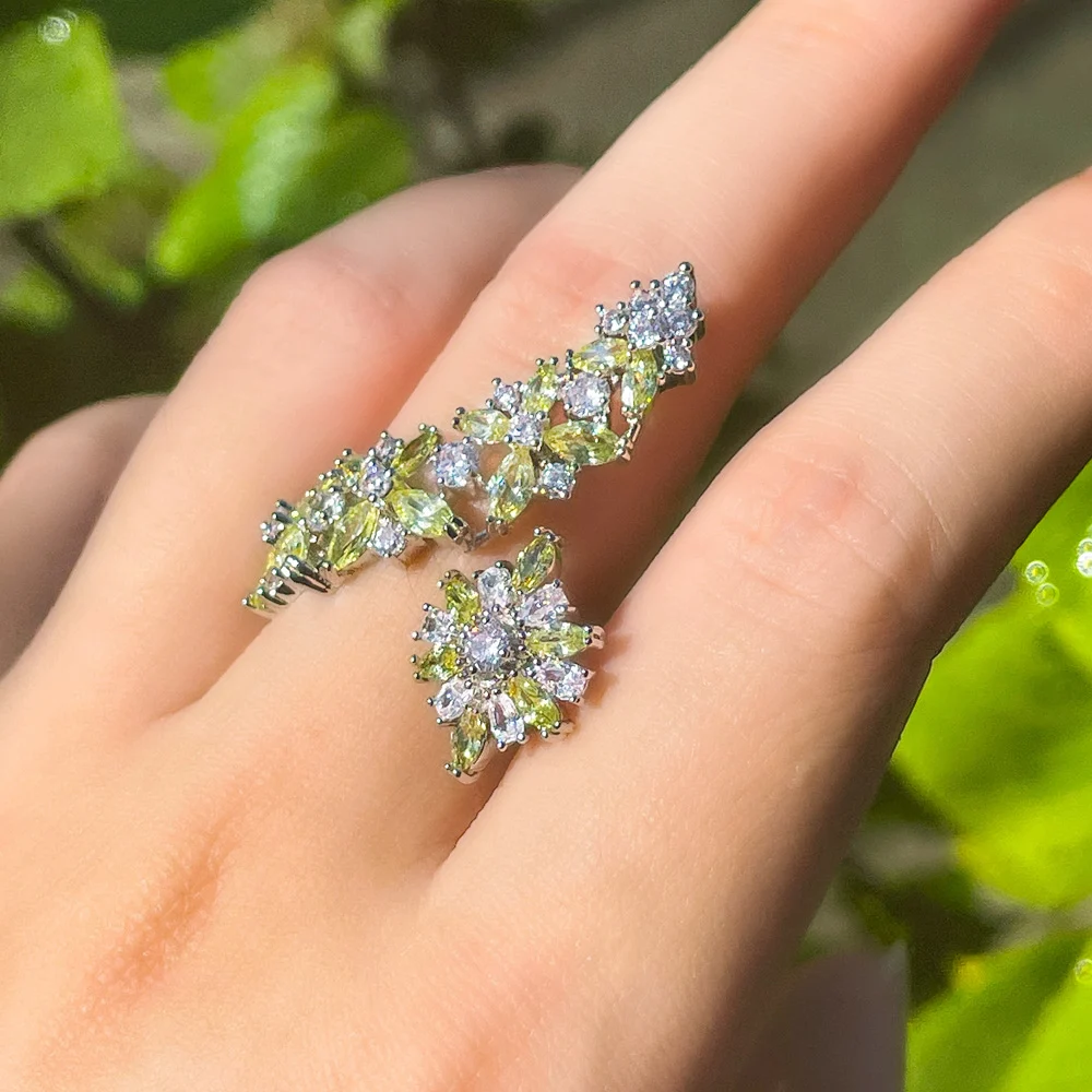 

Bright Yellow Cubic Zirconia Crystal Silver Color Flower Wedding Finger Adjustable Big Rings for Women Bridesmaid Costume Gift