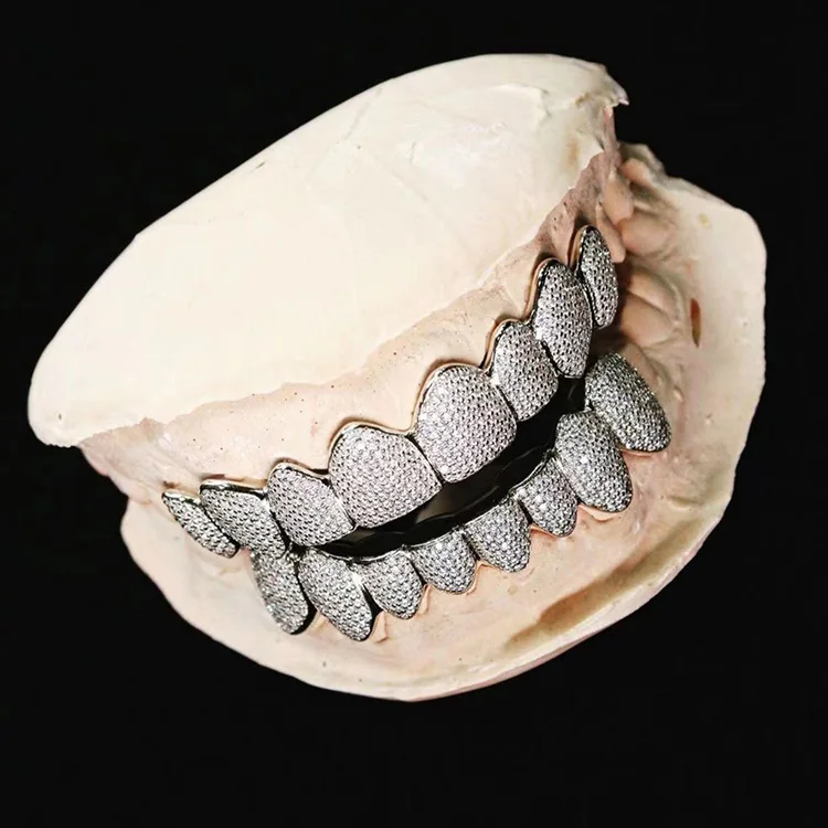 

Custom Diamond Grillz 14K Gold 925 Sterling Silver Moissanite Diamond Hip Hop Grillz for Teeth