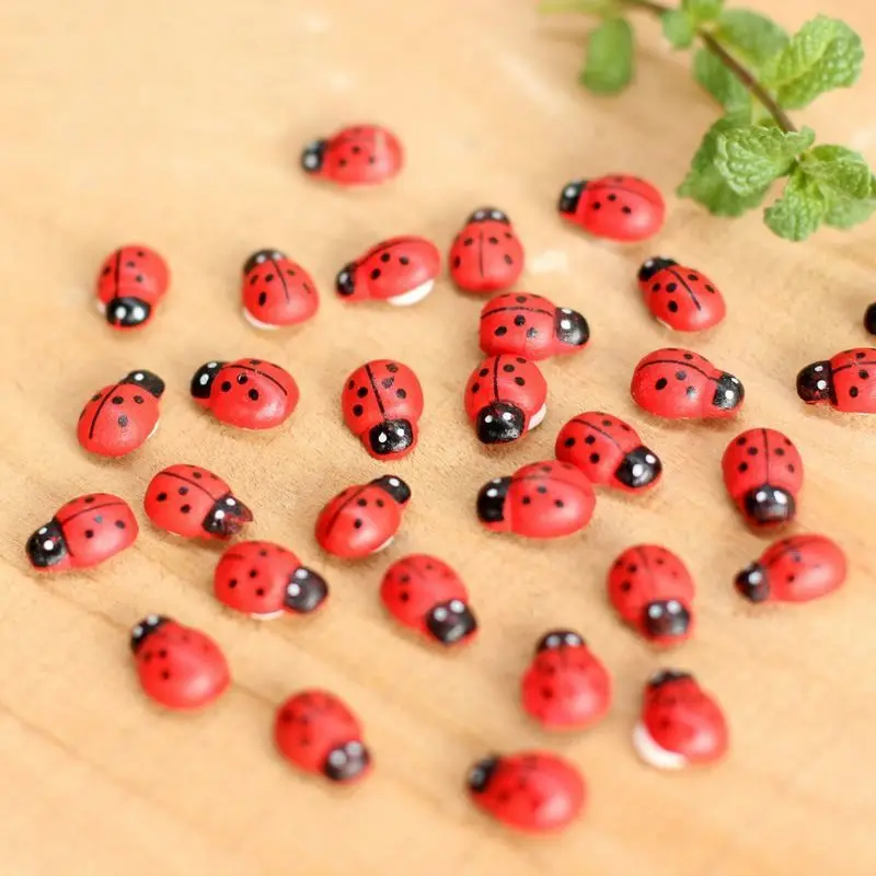 

Mini Cute Beetle Coccinella Garden Decorations Septempunctata DIY Ornaments Micro Landscape Moss Bottle Desktop Decor, Multi