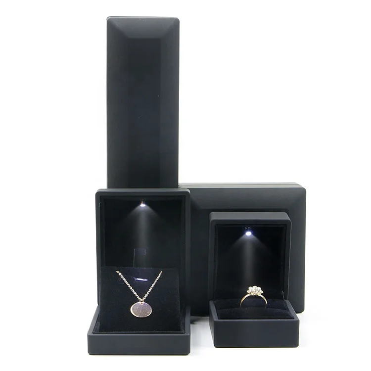 

Wholesale 2019 Hot Custom Color LOGO Plastic Jewelry LED Light Ring Box Ring Bracelet Pendant Bangle Jewellery Boxes with Light, Black or customized