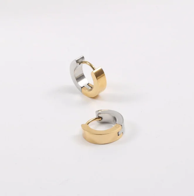 

Simple Non Tarnish Hoop Earrings 18k Gold Plated Stainless Steel Gold Silver Hoop Earrings For Women