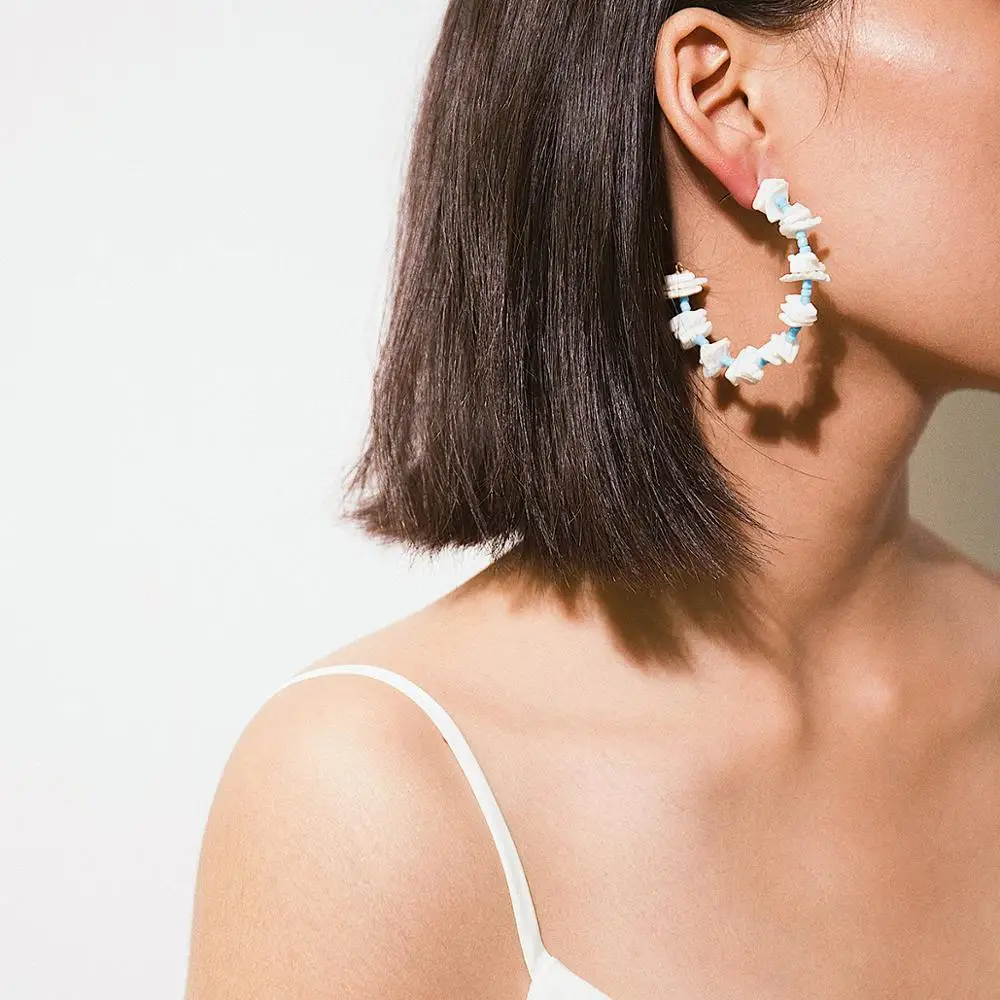 

Fashion Women Natural White Shell Fragments Blue Beads C Shape Semi-Circular Earrings