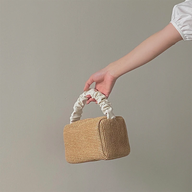 

New arrival vintage summer beach straw bags for women Unique designer square straw cross body hand bags ladies purses 2022, White