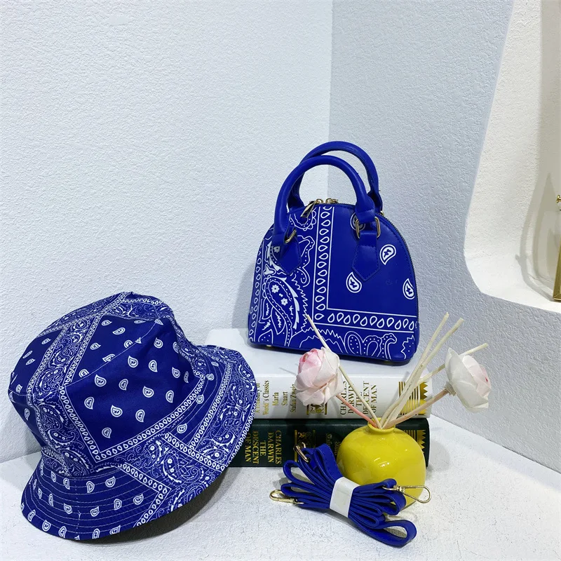 

Wholesale Trendy Red Cashew Flower Women Hand Bags Set Bandana Print Bucket Hat And Handbag Sets