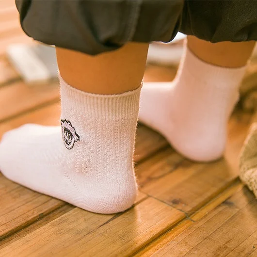 

Baby Embroidered badge socks anti slip mesh baby mesh silicone sock