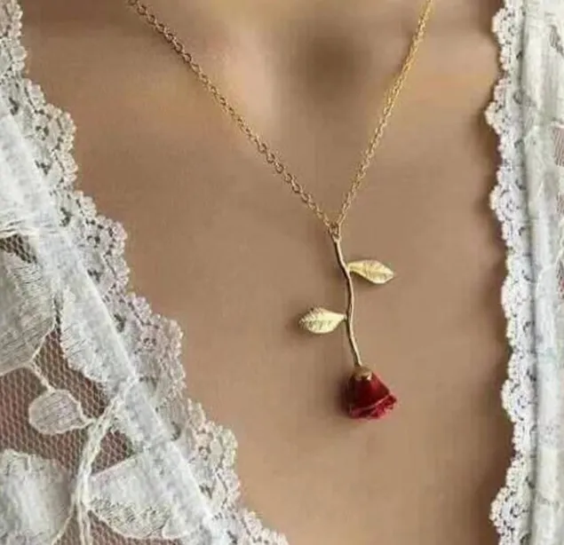 

Creative three-dimensional oil drop delicate red rose pendant Valentine's Day gift for your girlfriend necklace, Silver/gold/rose gold