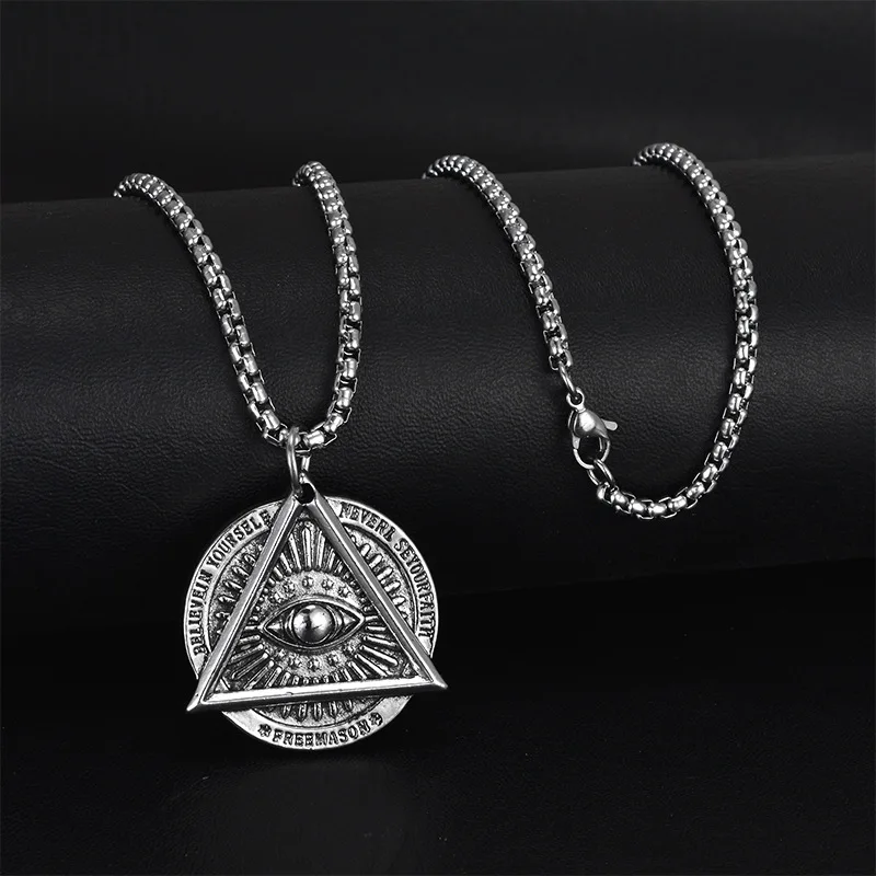 

1Pc Retro Eye Men'S Necklace Fashion Punk Male Triangle Pendant Jewelry Winter Long Sweater Chain Women Necklace