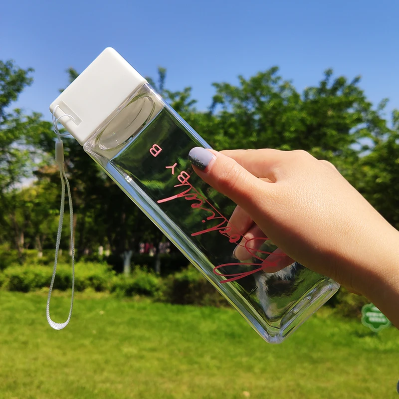 

Mikenda 500ML promotion square lid plastic water bottle, Customized pantone color