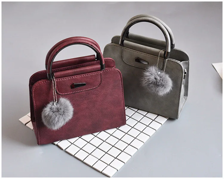 

2021 Women's New Fashion Elegant Messenger Bag Leisure Wool Ball Decoration Small Square Shoulder Handbag, 4 colors