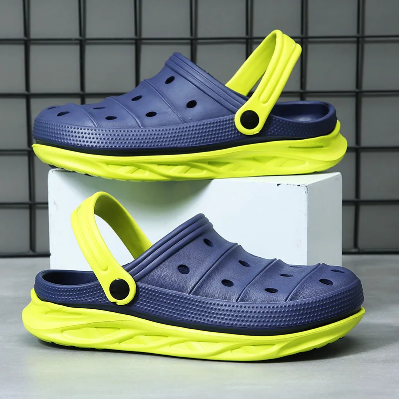 

New Men 2021 Summer Sandals Summer Hole Shoes Rubber Clogs For Man Mens PU Garden Water Shoes Black Beach Flat Sandals Slippers