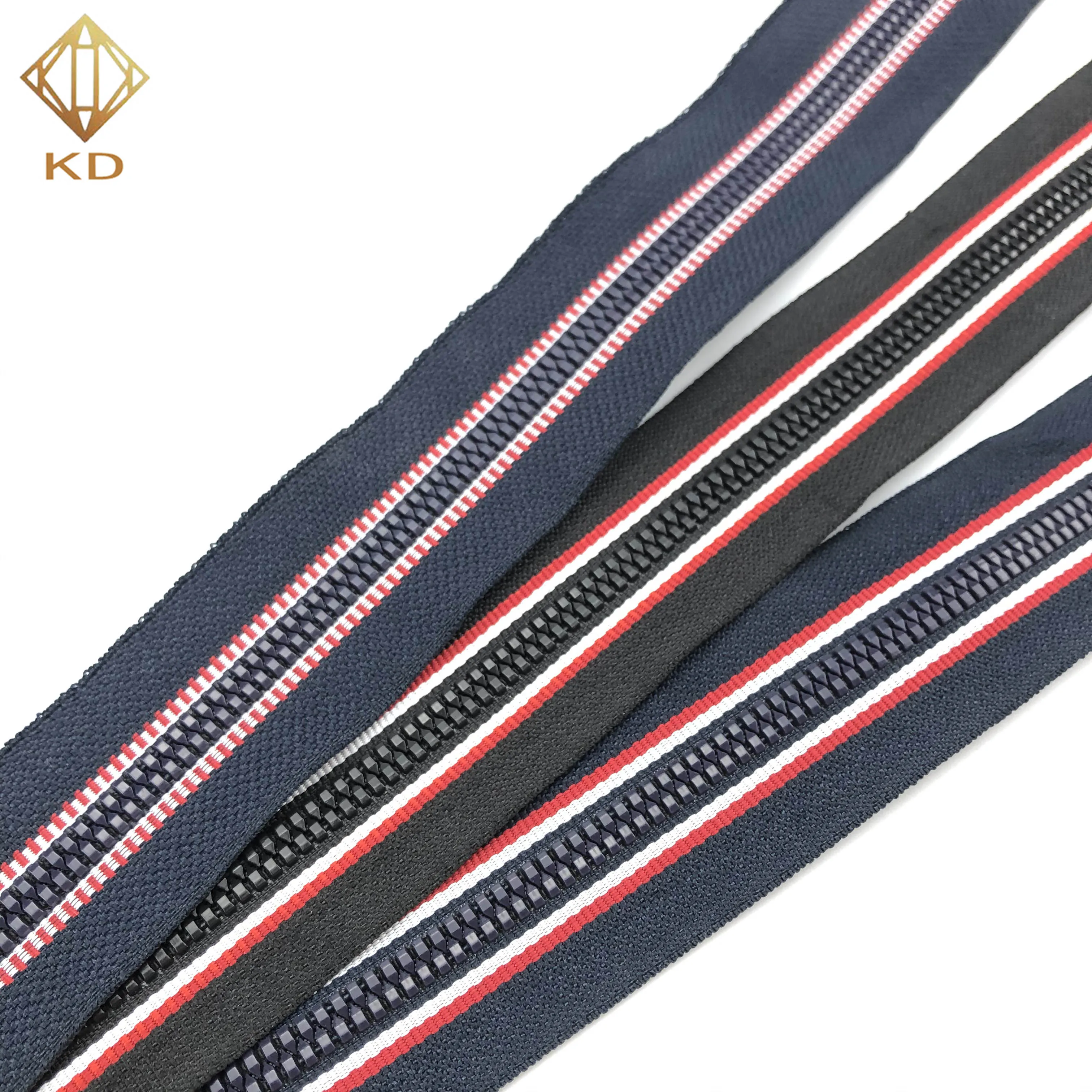 

Custom 2020 high quality 5# 10# magnetic print nylon zipper with rainbow color