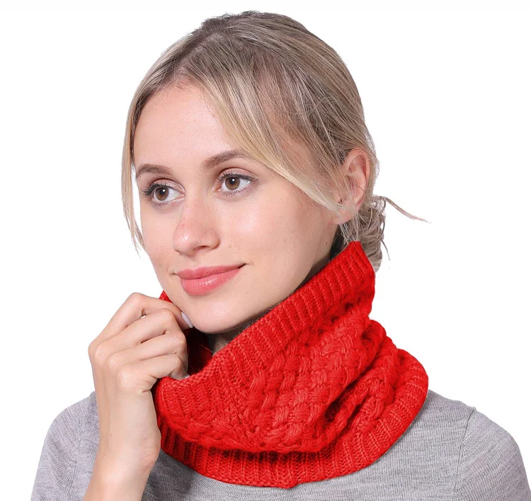 Круглый шарф. Шарф для шеи и груди круглый. Как называется круглый шарф. Круглый шарф на шею как называется.