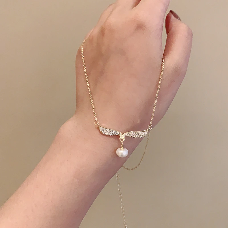 

Aimgal Jewelry Simple pearl wings full drill micro set necklace girl