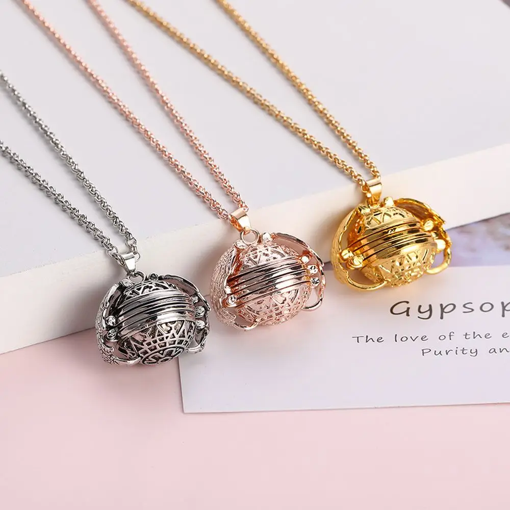 

Hot Sell Fashion Open Multi-layer Pendant Album Box Hollow Wings Expanding Photo Locket Necklace, Gold,silver,rose gold