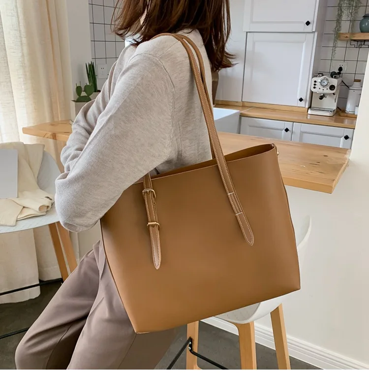 

2021 Korean style simple large capacity PU leather shoulder bag retro female bag, As the picture