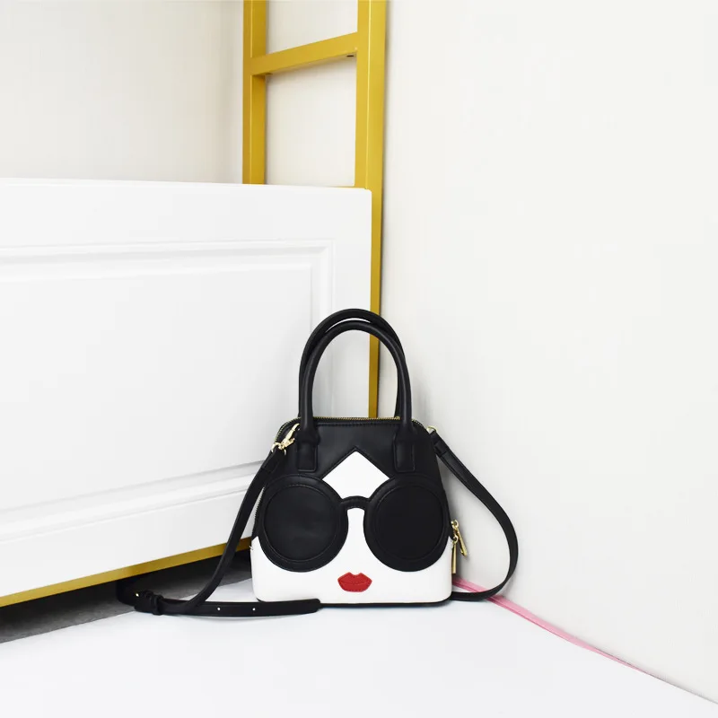 

2020 new fashion style women handbag with face pattern pu leather texture sling crossbody shoulder bag with chain, Black