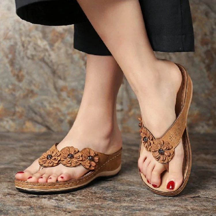 

China Wholesale Women Platform Flower Printed Plus Size Flip Flops Slippers For Sandals