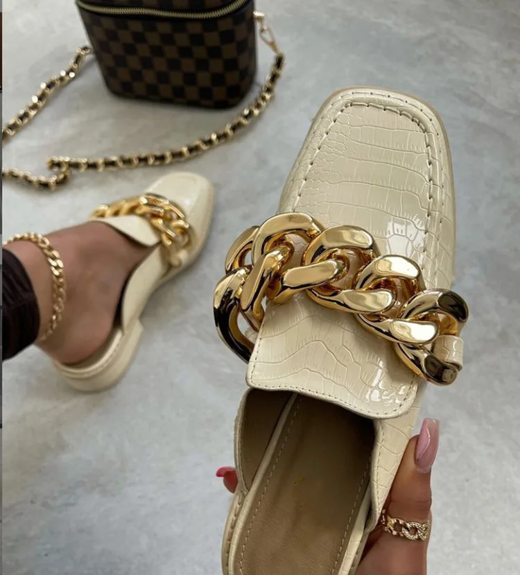 

Crocodile Pattern Slippers Mules Golden Chain Women's Flats, Black