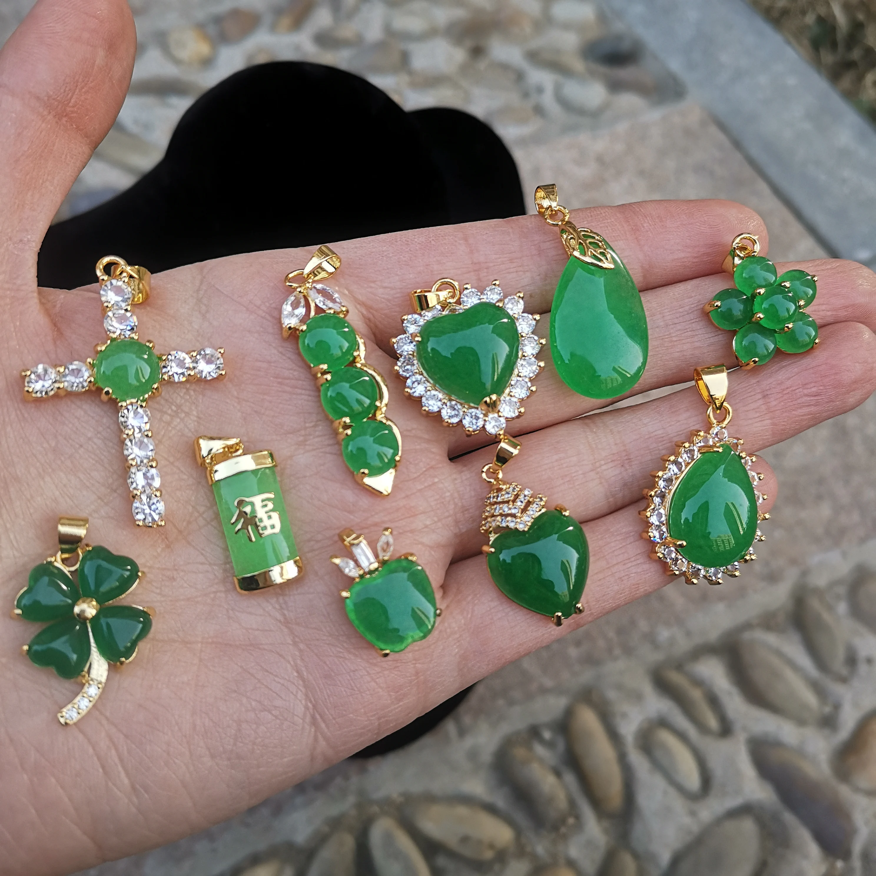 

Jialin Jewelry hot selling fashion China Jade 18k gold plated jade pendant green agate pendant diamond around necklace