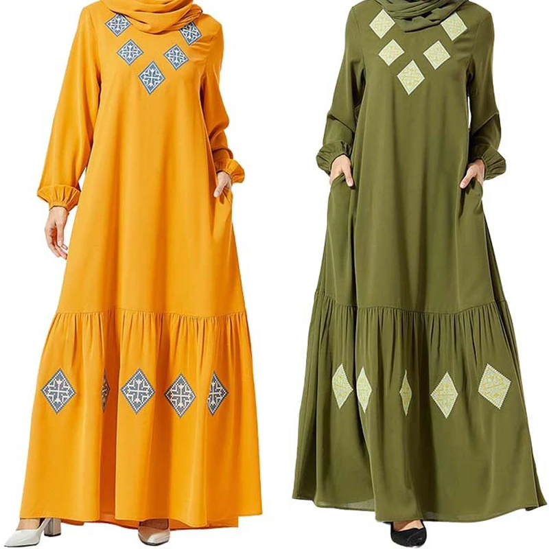 

2020 Middle East fashion and leisure abaya women's embroidered big swing Muslim dress