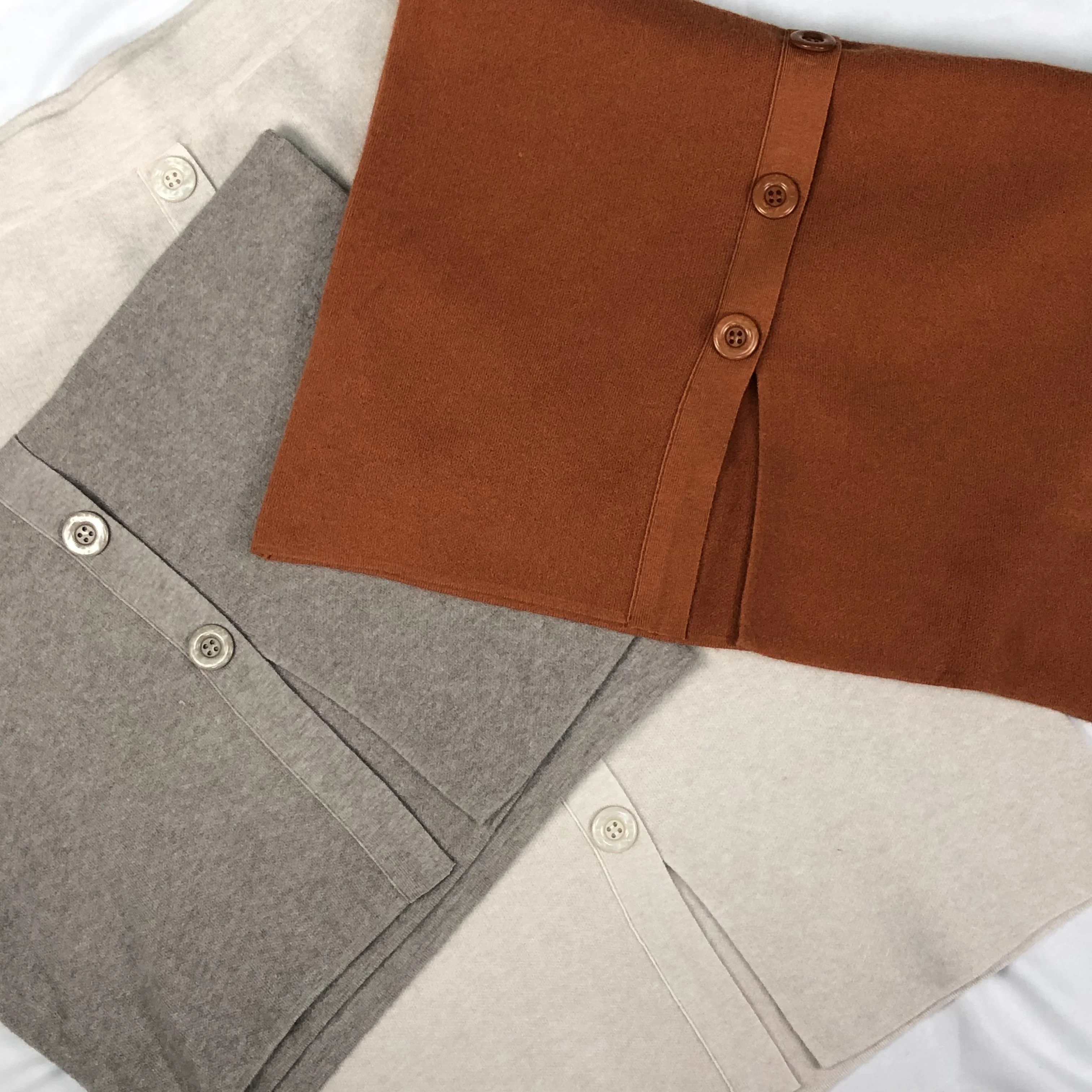 
Autumn Elastic Band with Buttons Mid-Long Knitted Skirt for Women Female 