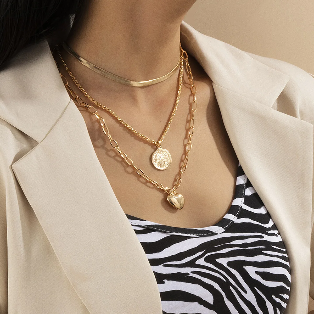 

New arrival 2021 Ins creative snake chain heart and coin pendant choker collar necklaces sets for women
