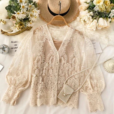 

French vintage court style embroidered puff sleeve loose lace blouse tops