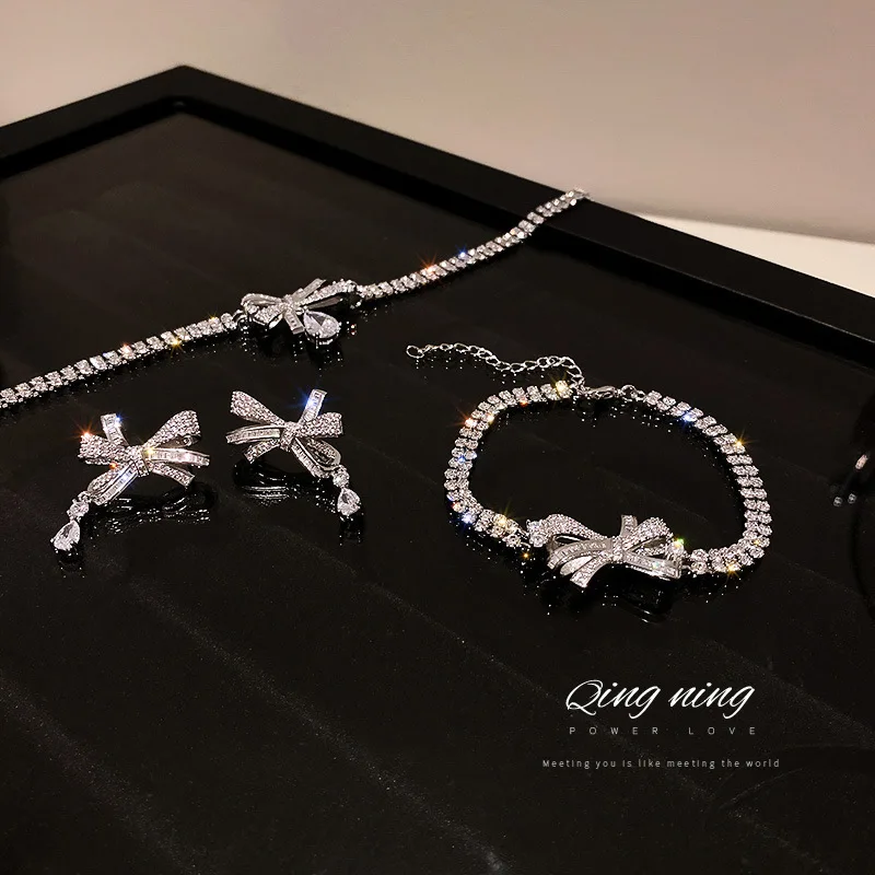 

trendy crystal luxury bow high quality fashion earrings