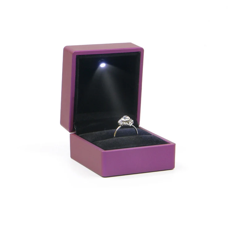 

Luxury Pendant Gift Packaging Ring Necklace Jewelry Boxes LED Luminous Proposal Ring Diamond Ring Box LED Light Jewelry Boxes