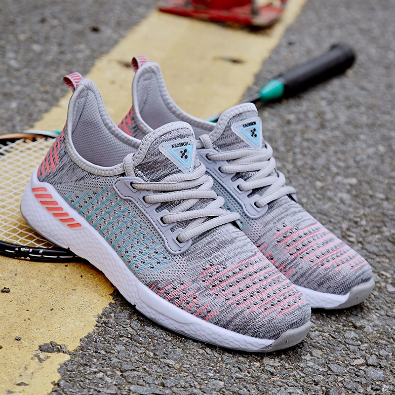 

YZ New arrival Good Quality Outdoor Sneaker Wholesale For men and women