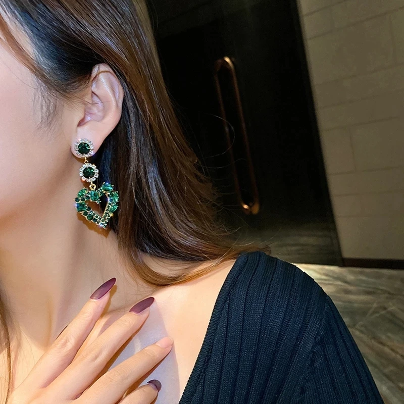 

2021 Women's Korean Luxury Green Crystal Heart-Shaped Pendant Earrings Fashion Pendant Party Jewelry