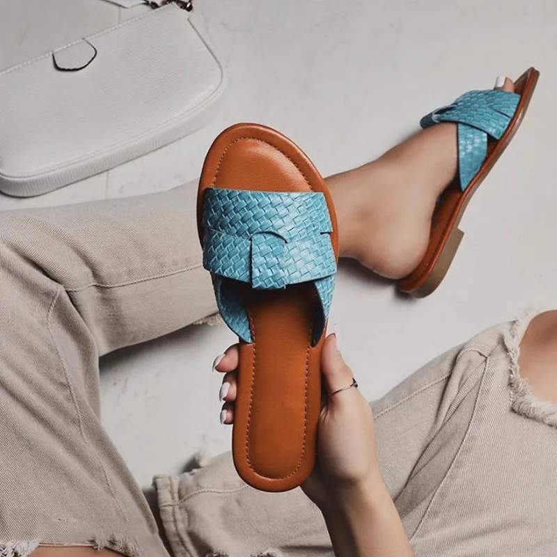 

Women's Slippers New Summer 2021 comfortable flat bottomed women's shoes retro round head outdoor slippers, Black, blue