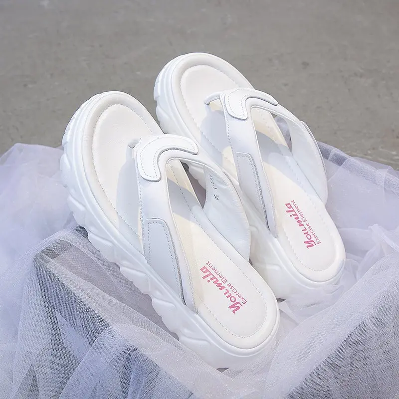 

Flip-flops women outer wear new summer fashion sponge cake thick bottom increased Korean flip-flop sandals and slippers, As the pictures show