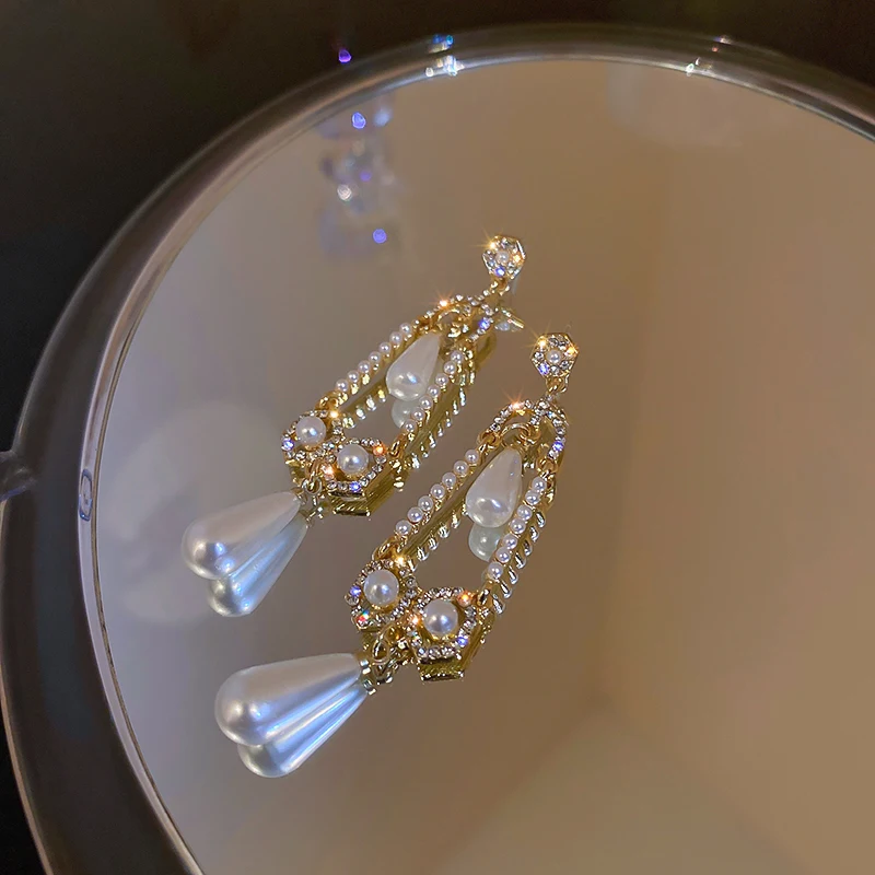 

fashion trendy crystal drop geometric pearl earrings