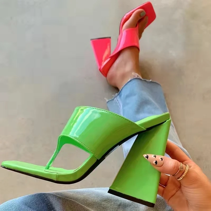 

2022 spring and summer new 8 cm high triangular heel thick high-heeled sandals