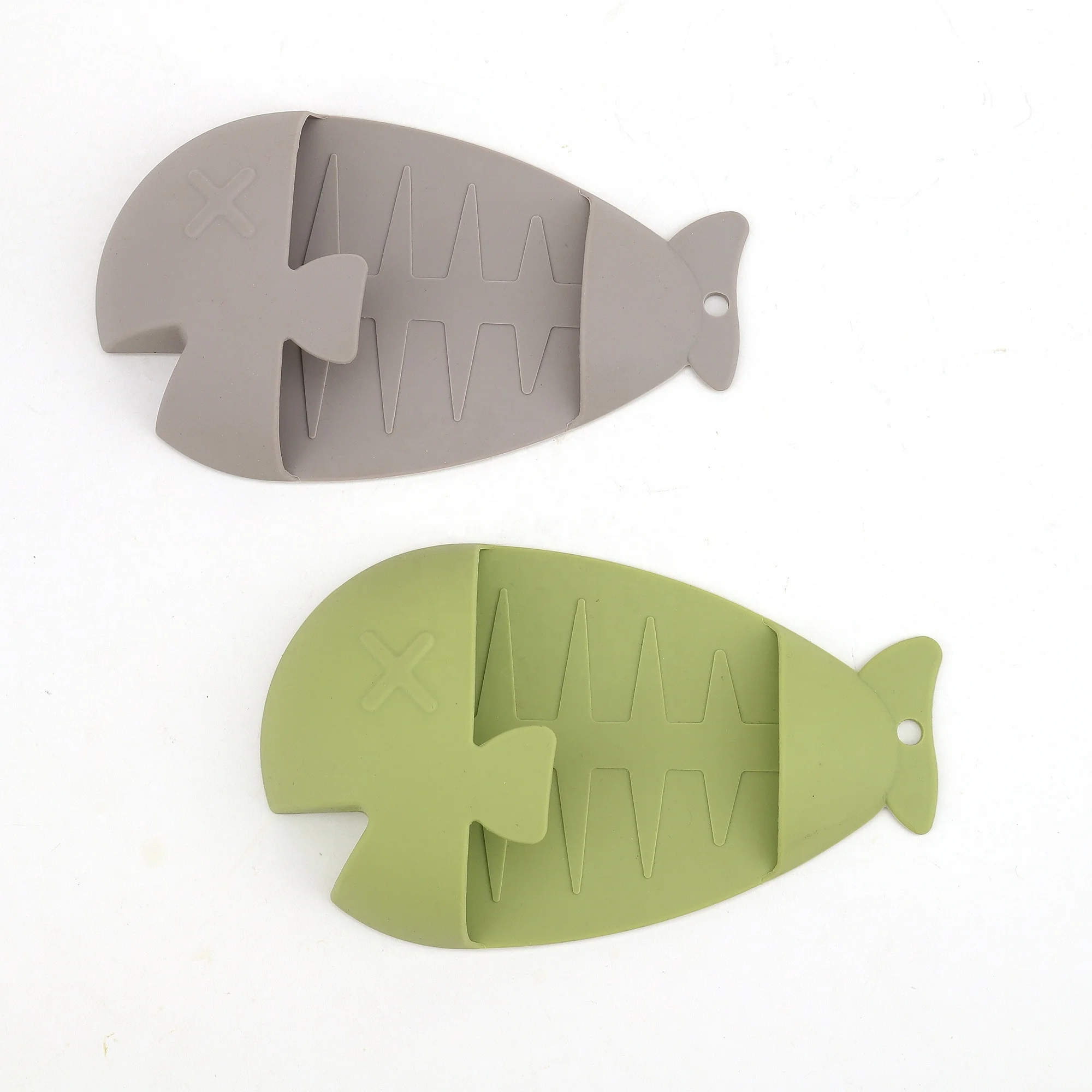 

Home Essentials Silicone Heat Insulation Resistant Oven Microwave Hand Clips For Kitchen, Gray/green