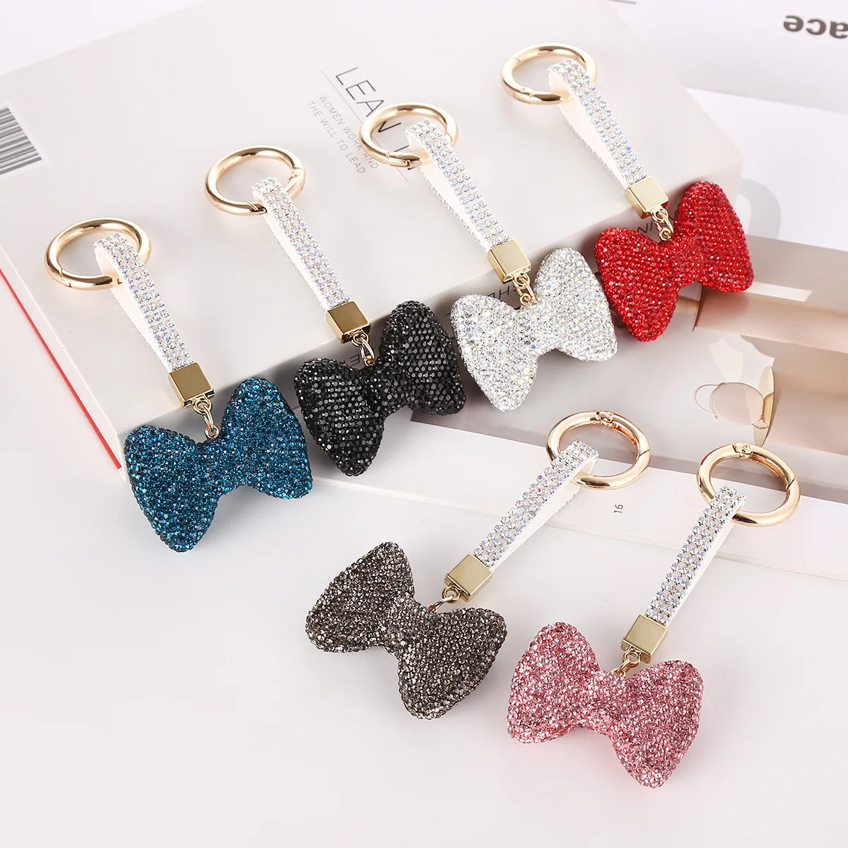 

Hot Selling Crystal Rhinestone Butterfly Key Chain Trendy Metal Full Diamond Blingbling Bow Bag Key Keychain for Gifts