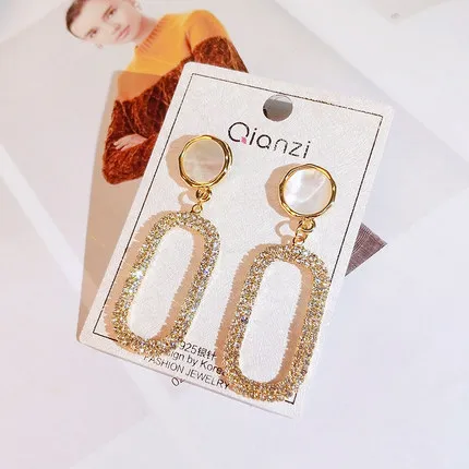 

Ins design earrings for women high quality earnings for women 2020 wholesale hoop earrings with good quality and cheap price, 6 various designs available