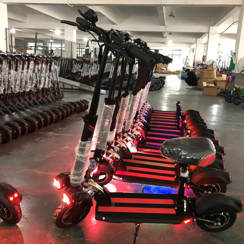 The new city E-scooter With beautiful Led Lights Powerful 48V 500W Motor 1 Solid Tires One-Step Fold for Adults, White/black