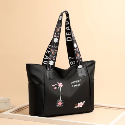 

Factory direct sale ladies Oxford large-capacity waterproof embroidery design classic stylish bag, 3colors