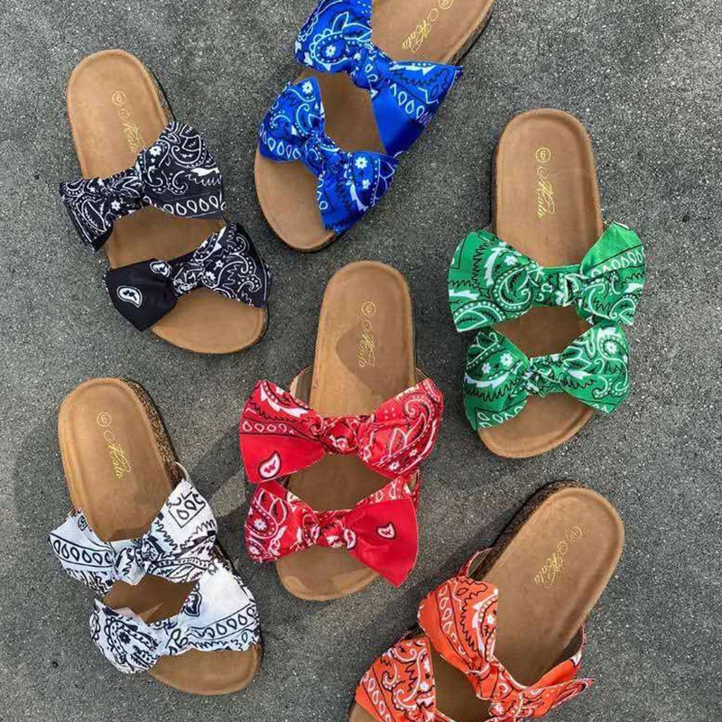 

2020 New Style Bandana Paisley Satin Sandals Bow Knot Slippers Fashion Flat Shoes Slide Women Ankle Strap Bandana Slides