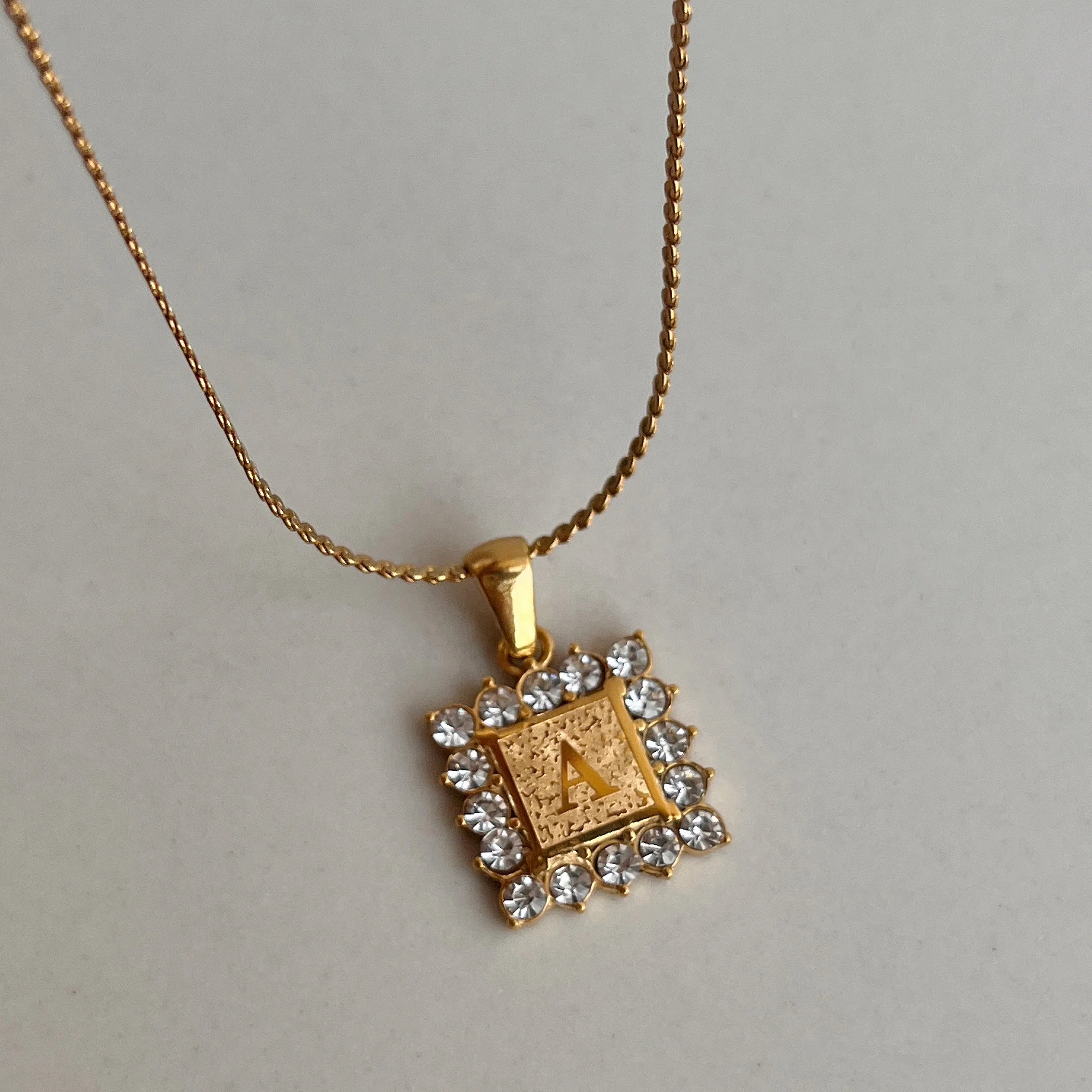 

2022 Dazan Hot 18k Gold Plated Stainless Steel Initial Letter Alphabet Real Iced Out Zircon Square Pendant Custom Necklace Women