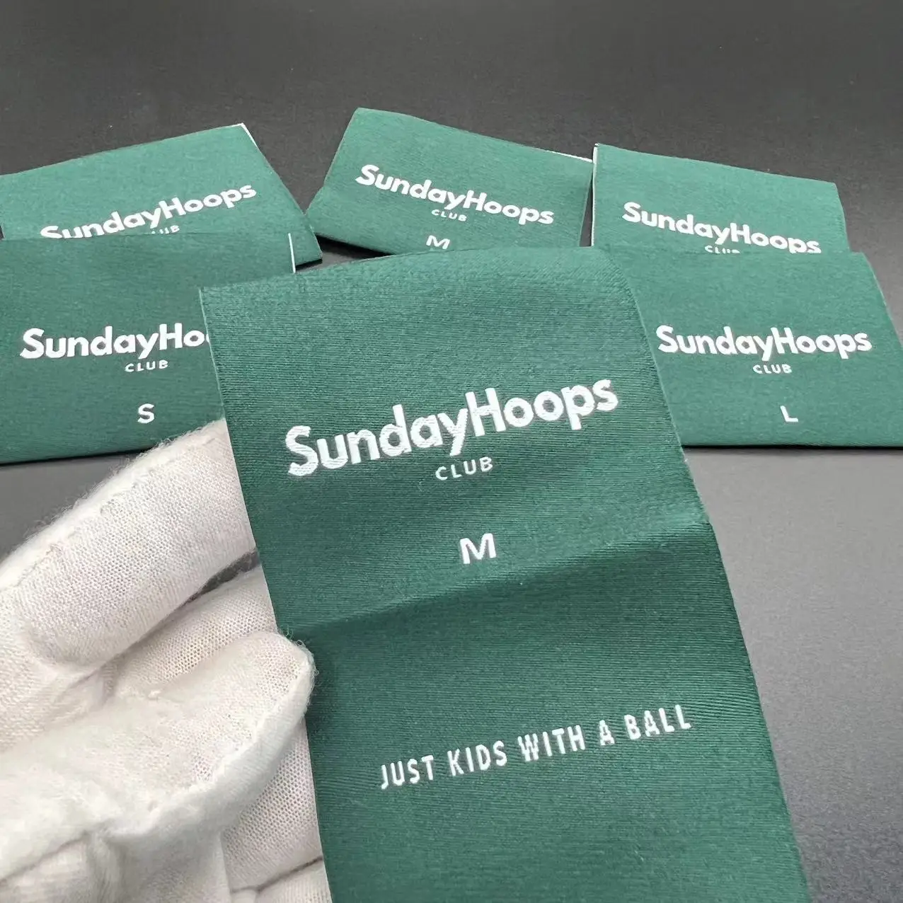 Lightweight Custom Size Woven Label Polyester Material Weaving Process Clothing Pants Bag and Hat Label