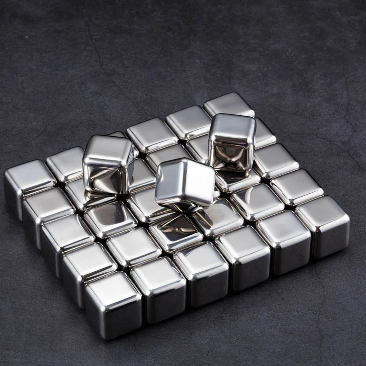 Reusable Frozen Ice Cube Whiskey Stone Gift Set