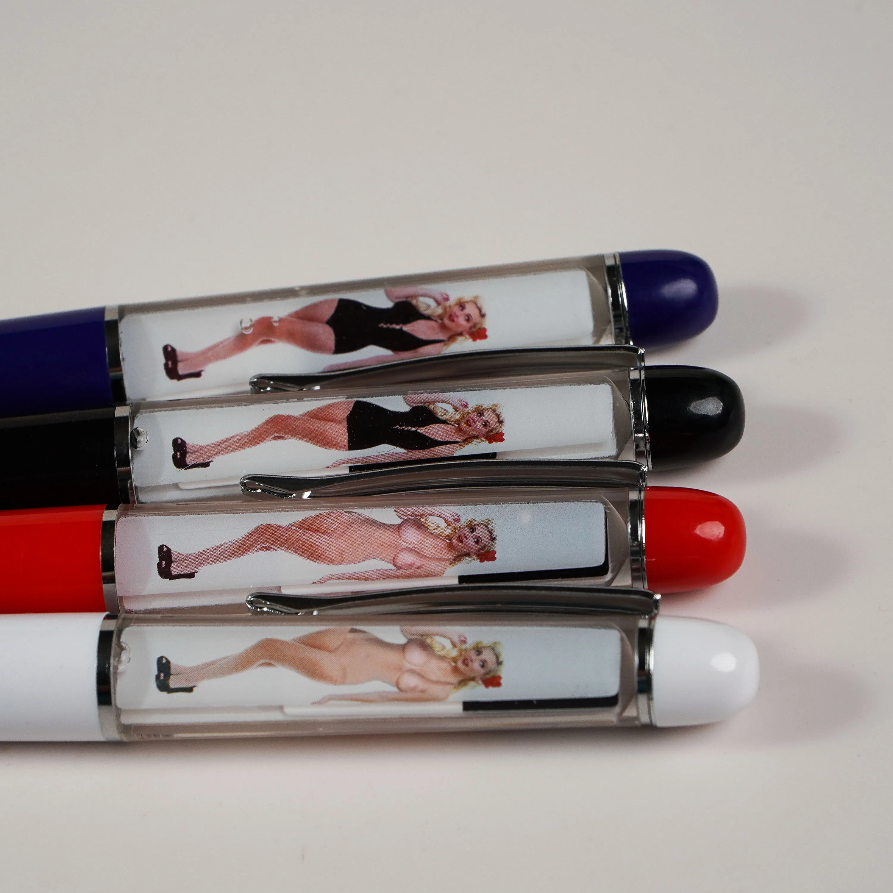 

Dropshipping BUY 2 GET 3PCS CAN BE CUSTOMIZED BACKGROUND TIP N STRIP STRIPPED FLOATING GIRL PEN