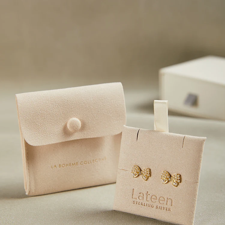 

Custom Logo Small Velvet Jewelry Earring Packaging Bags 8*8cm Microfiber Jewelry Pouches and Card with Insert Pad