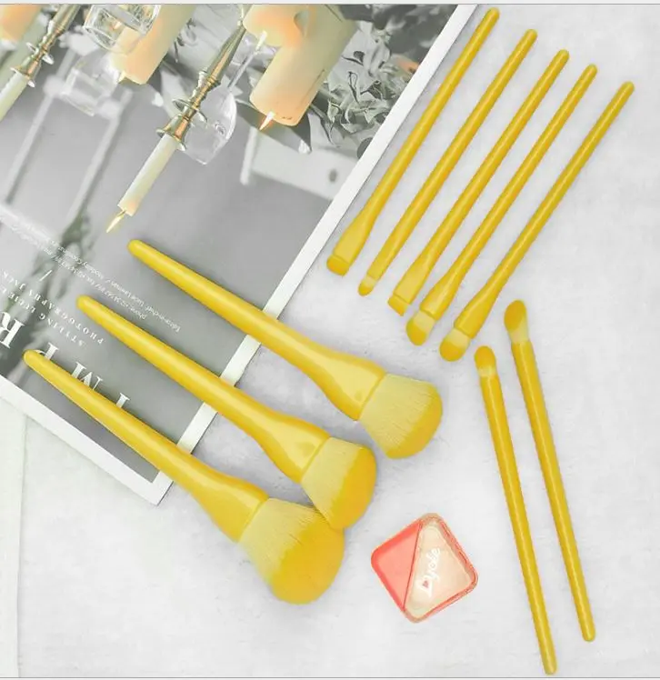 

New Design powder brush single durable portable makeup brush With Portable Storage Box, Customized color