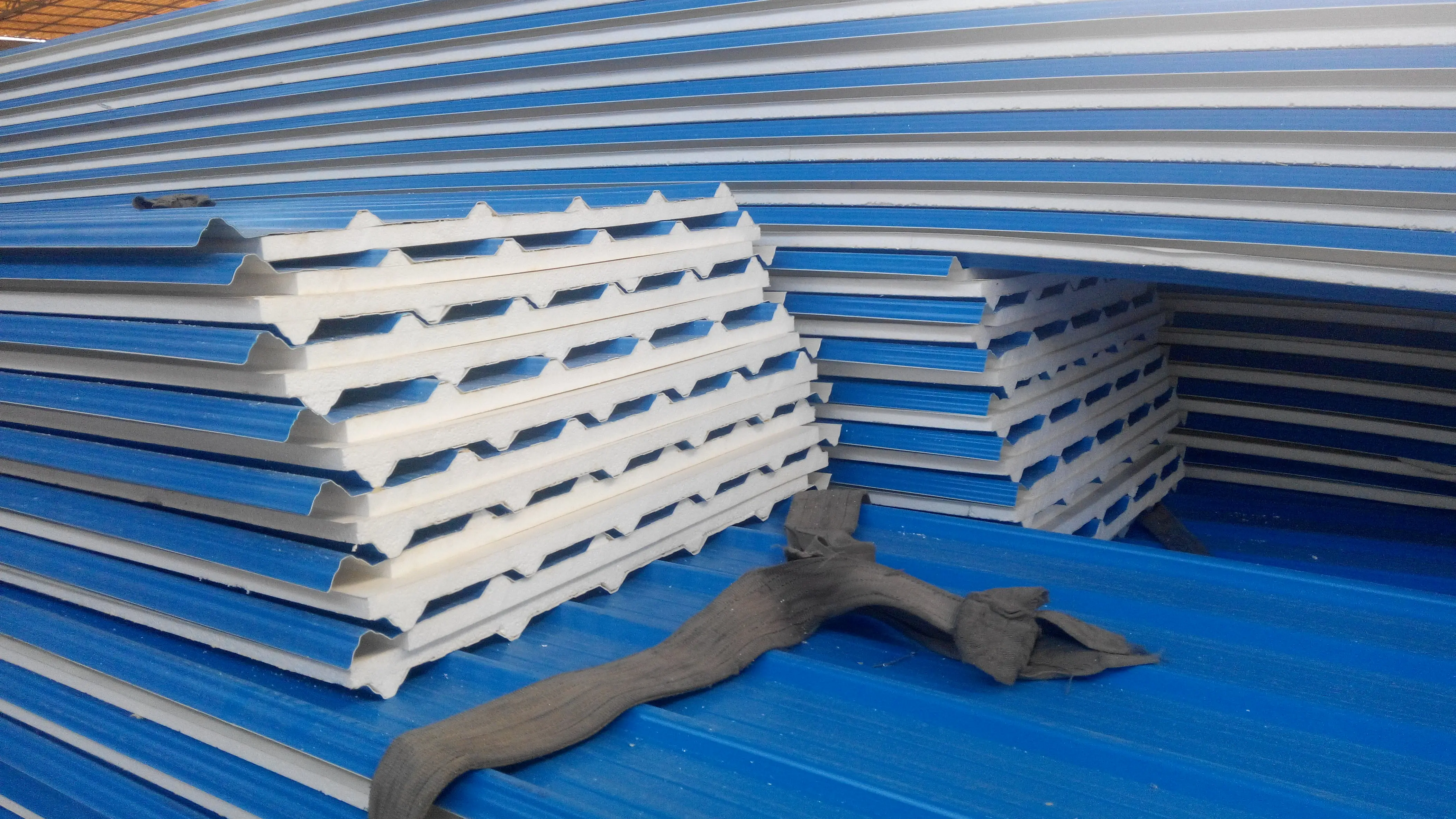 恒兴工厂批发塑料 upvc 隔热屋面板材防霉 pvc 屋顶板